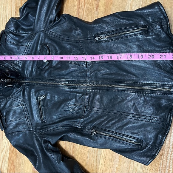 Danier leather jacket - Picture 5 of 8